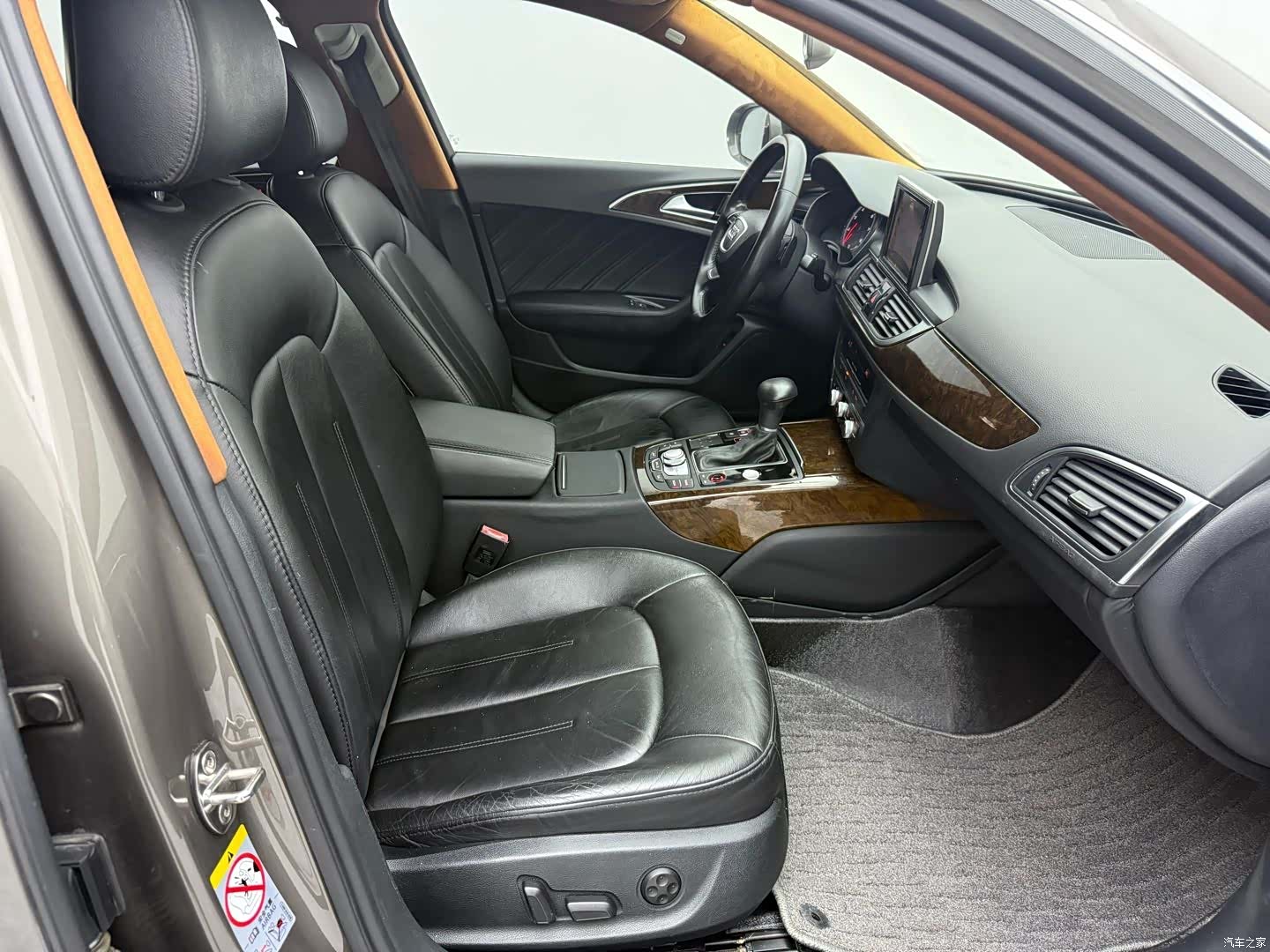 Audi A6L, 2015 7