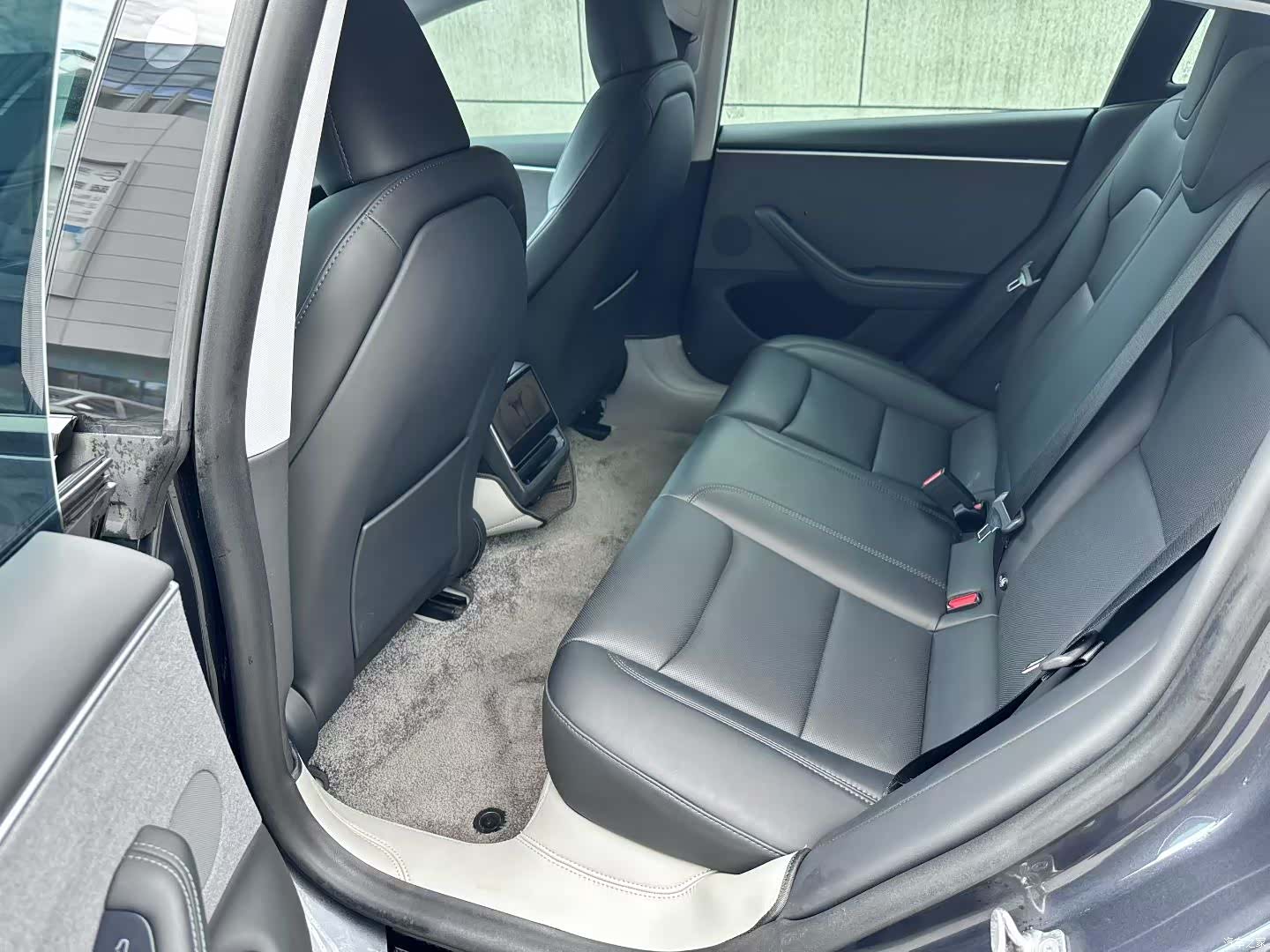 Tesla Model 3, 2024 4