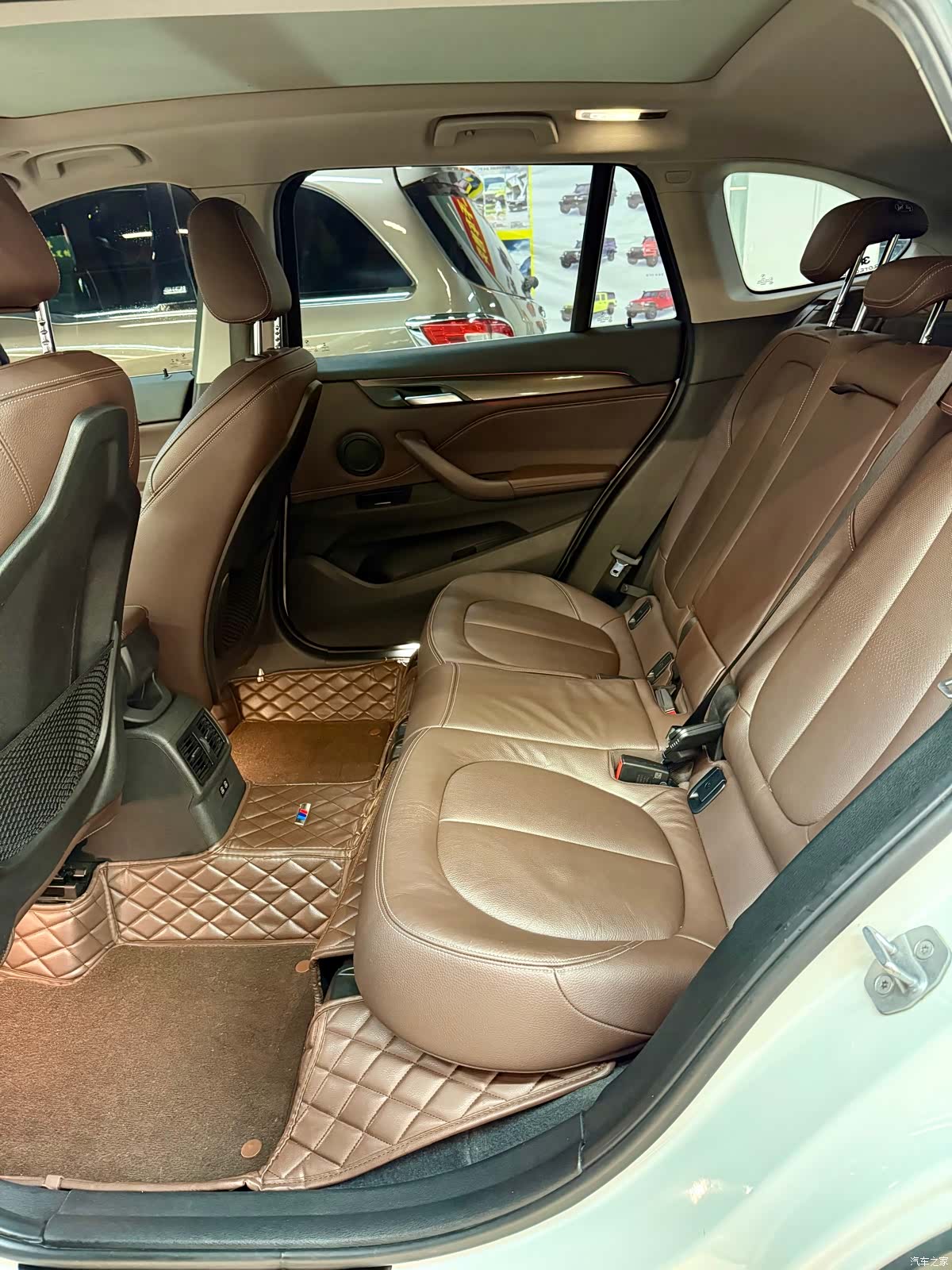 BMW X1, 2019 все фото