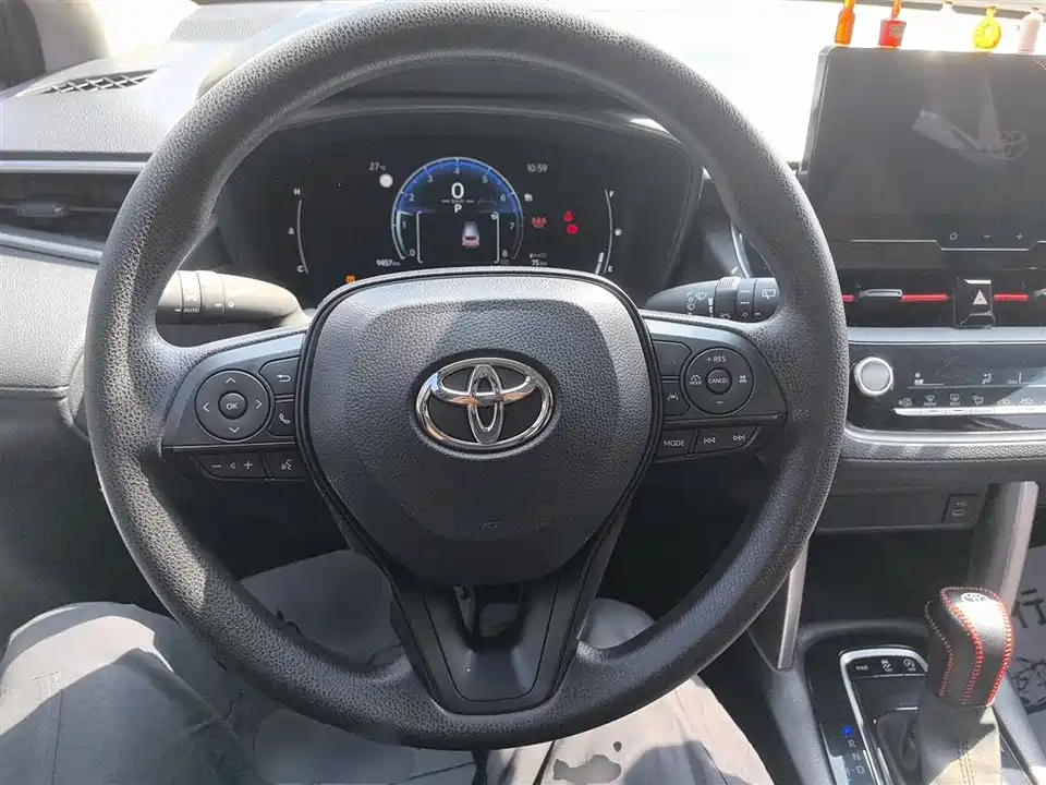 Toyota Corolla Sharp amplifier