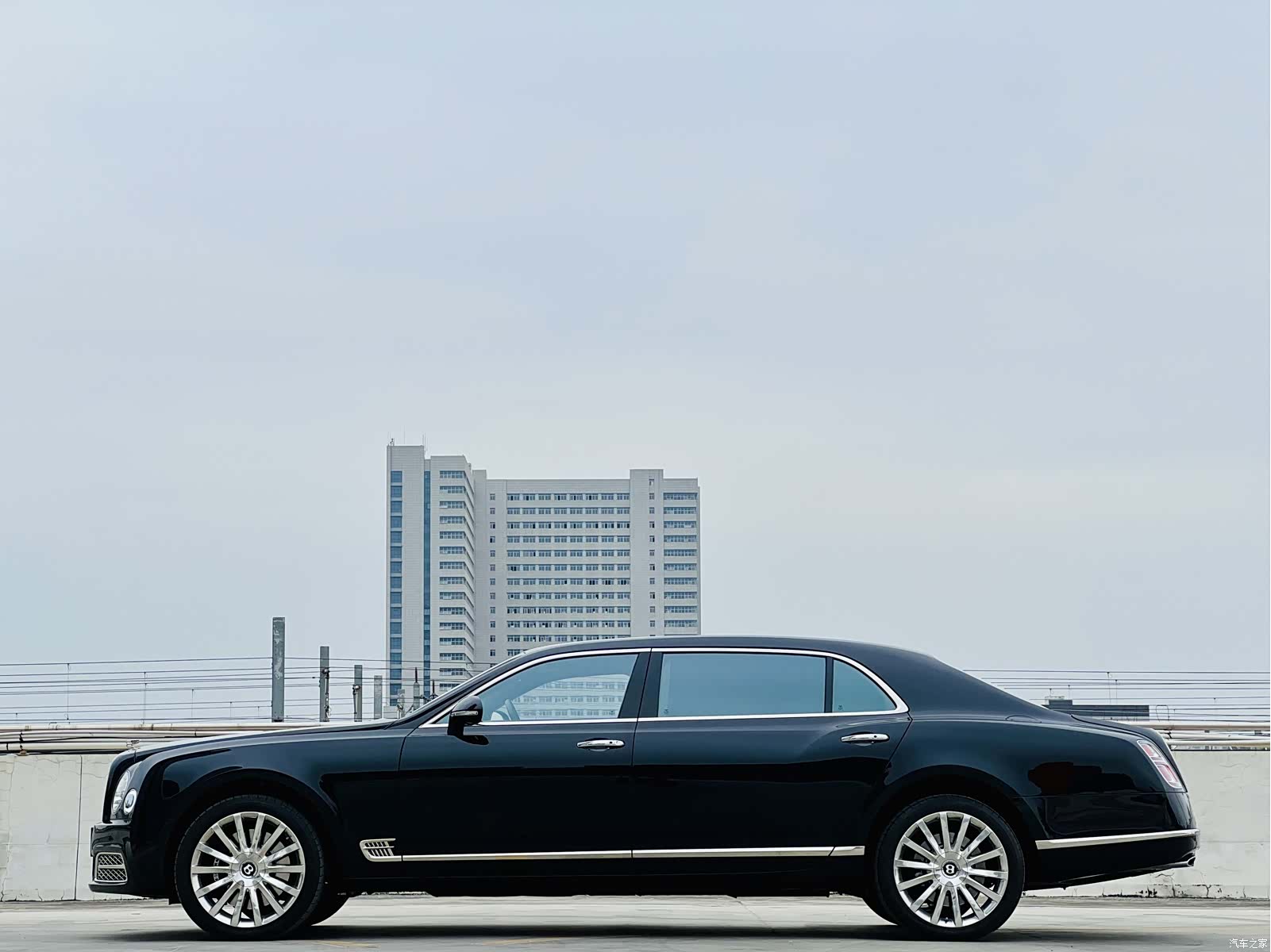 Bentley Mulsanne, 2017 15