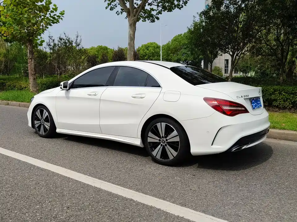 Mercedes-Benz CLA