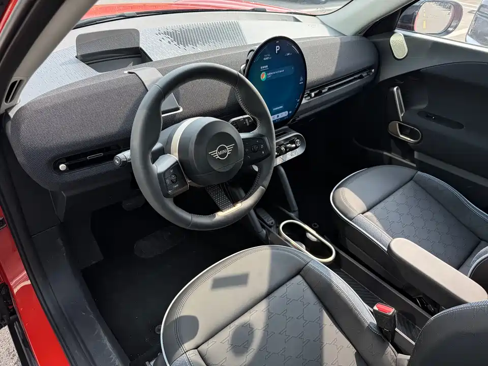 MINI Electric ACEMAN