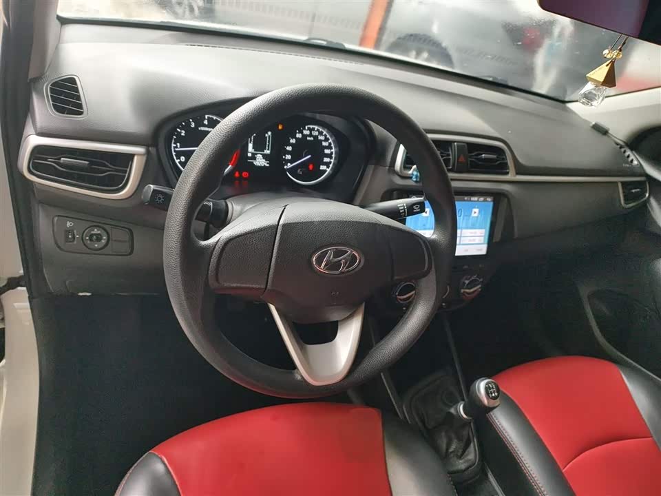 Hyundai Rena