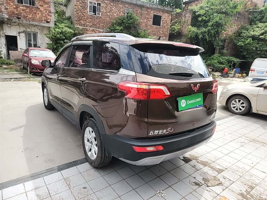 Wuling Hongguang, 2018 все фото