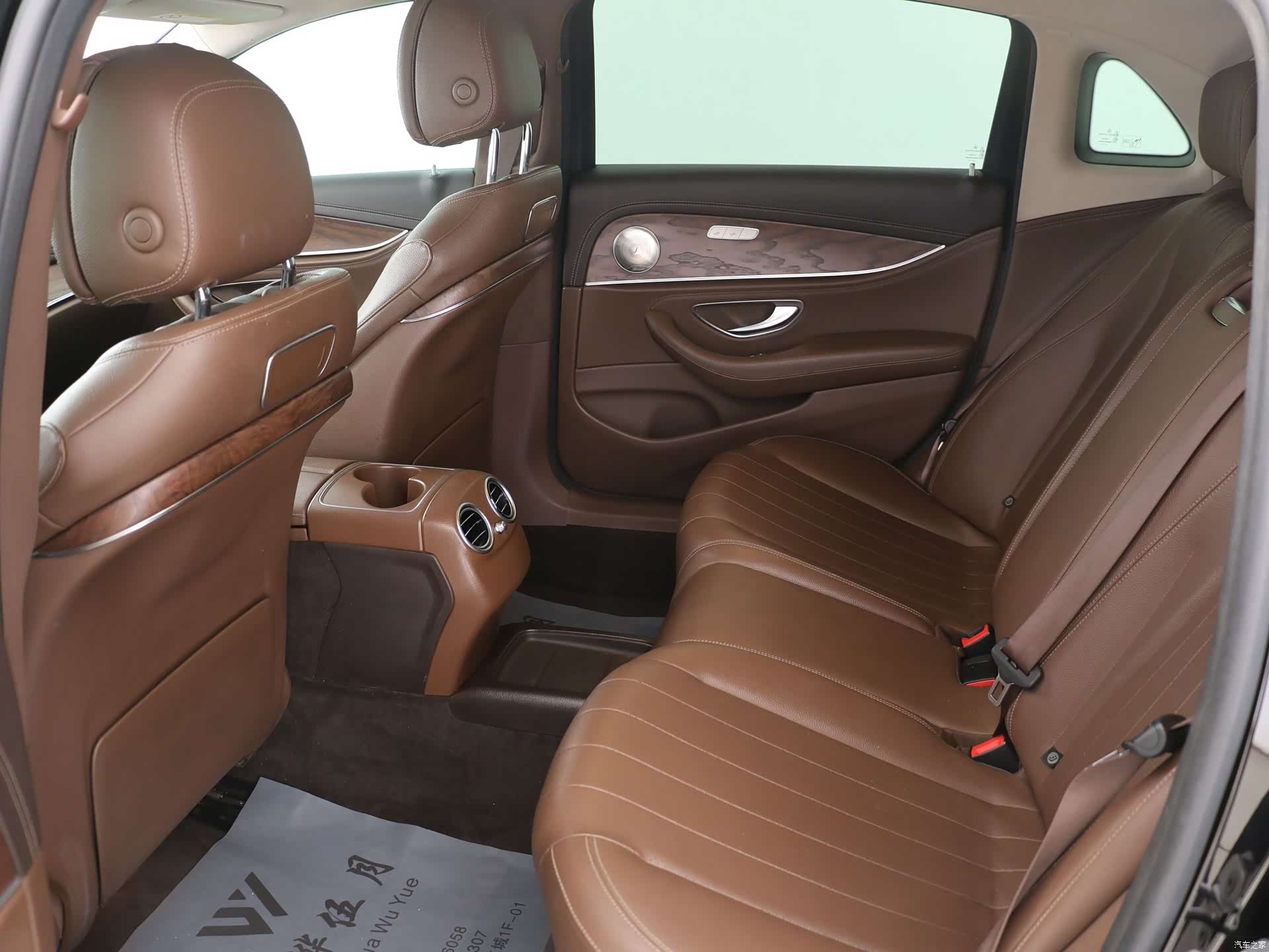 Mercedes-Benz E-Class, 2018 10