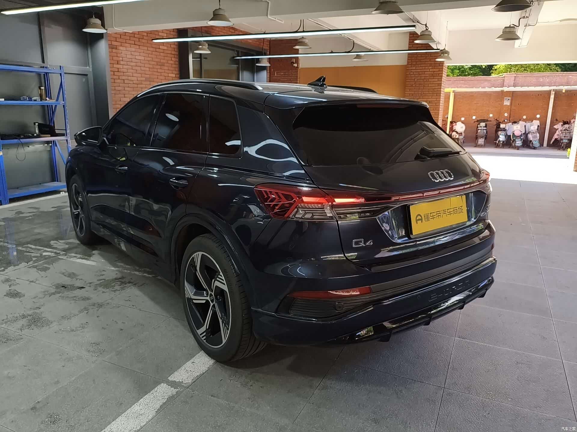 Audi Q4 e-tron, 2023 3