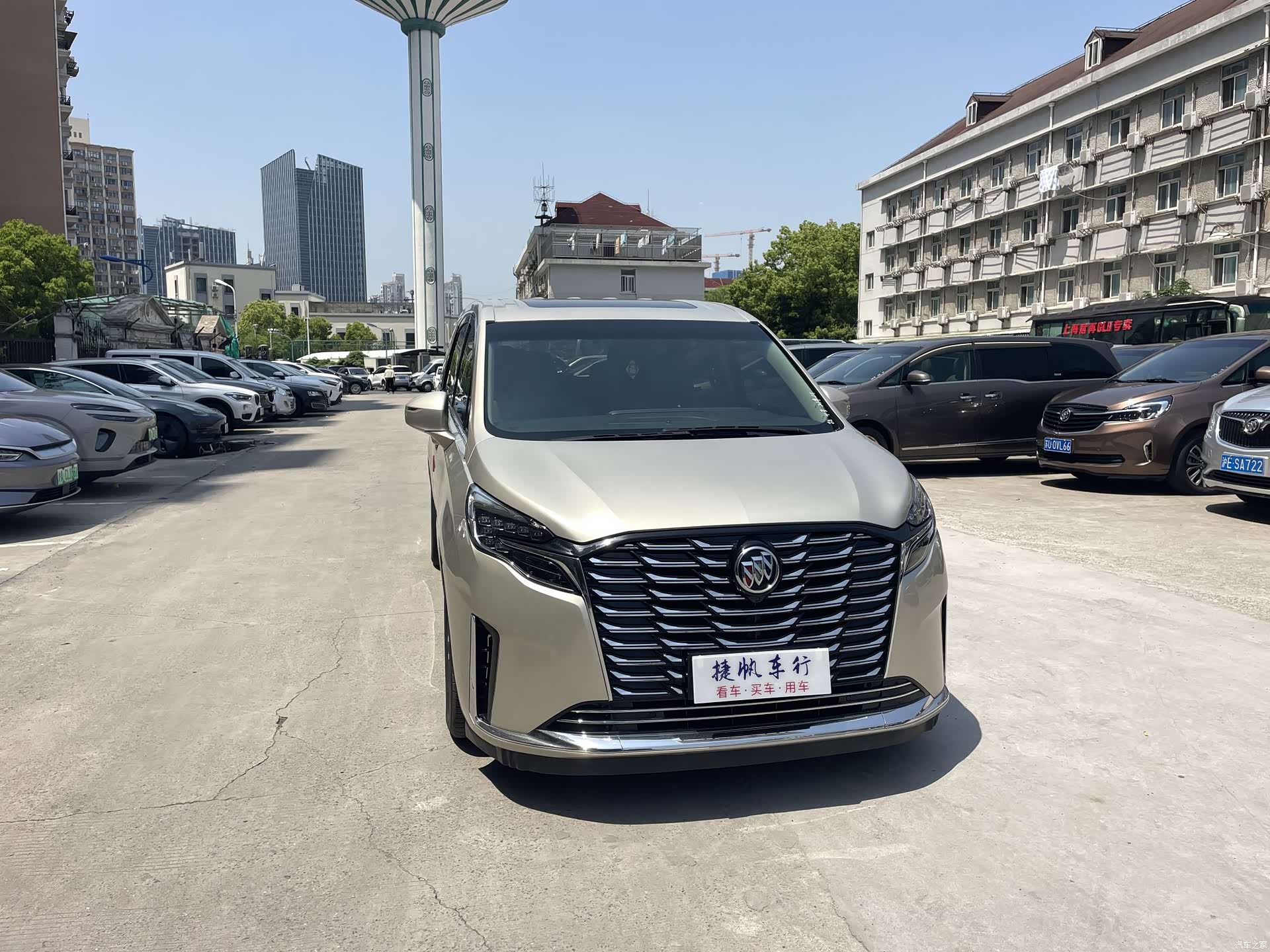 Buick GL8, 2021 3