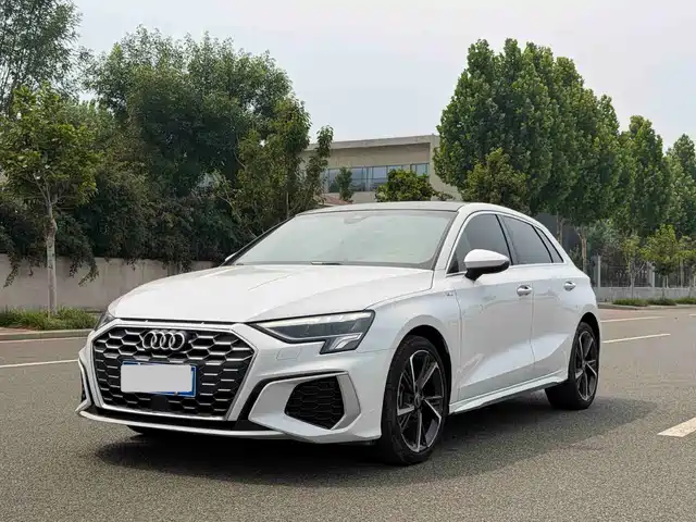 Audi A3 2022 — купить из Китая под заказ