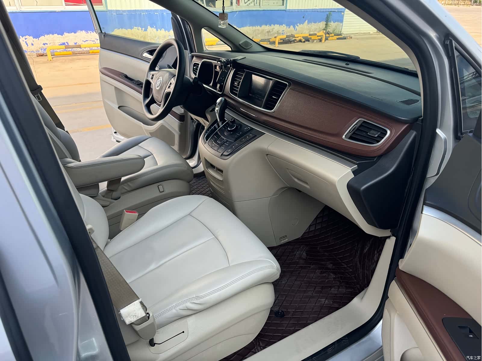 Buick GL8, 2014 все фото