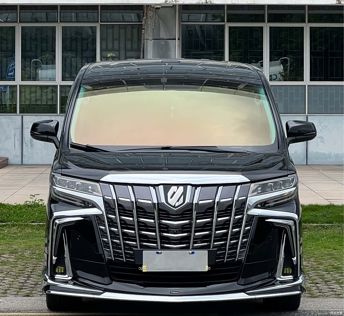 Toyota Alphard, 2017 2