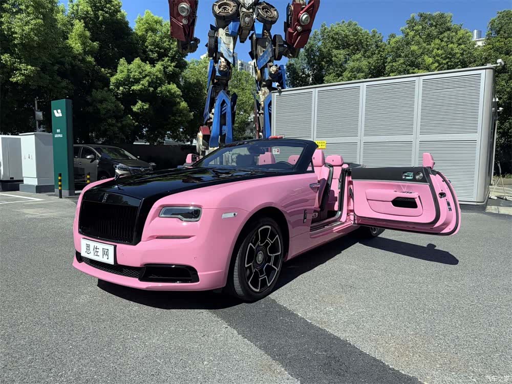 Rolls-Royce Black, 2023 все фото