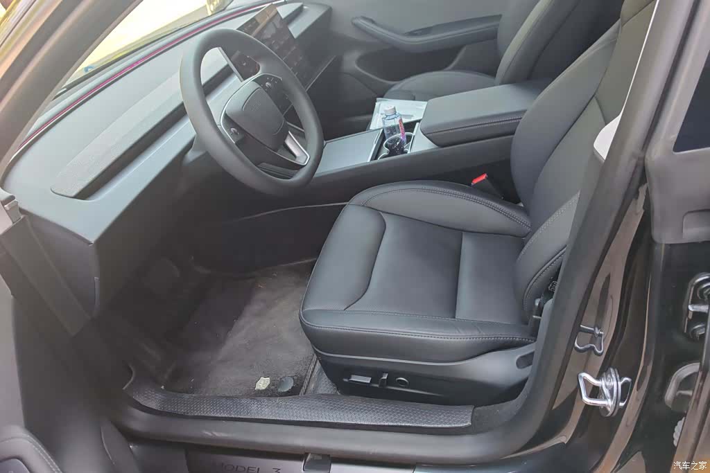 Tesla Model 3, 2024 9