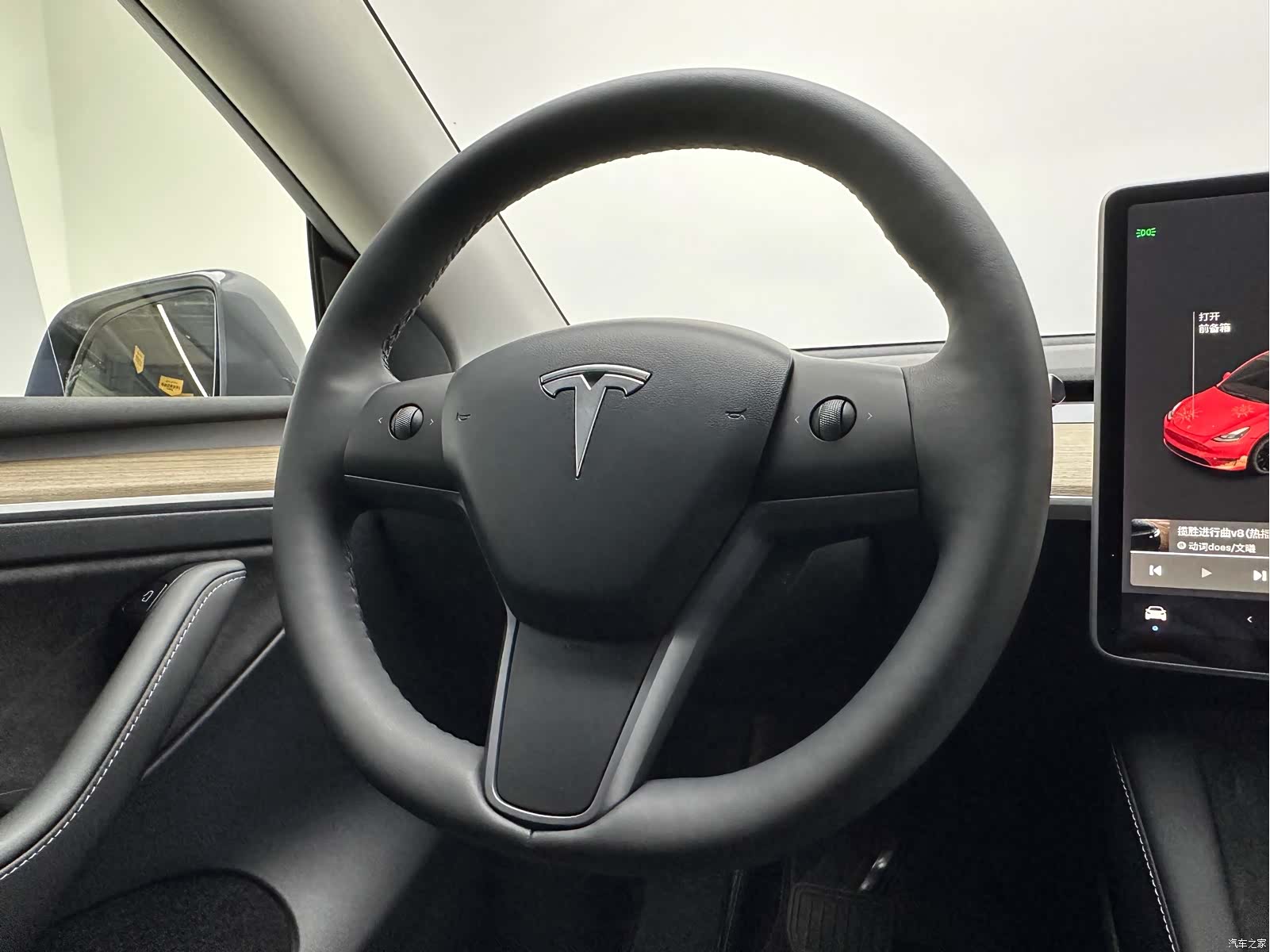 Tesla Model Y, 2021 10