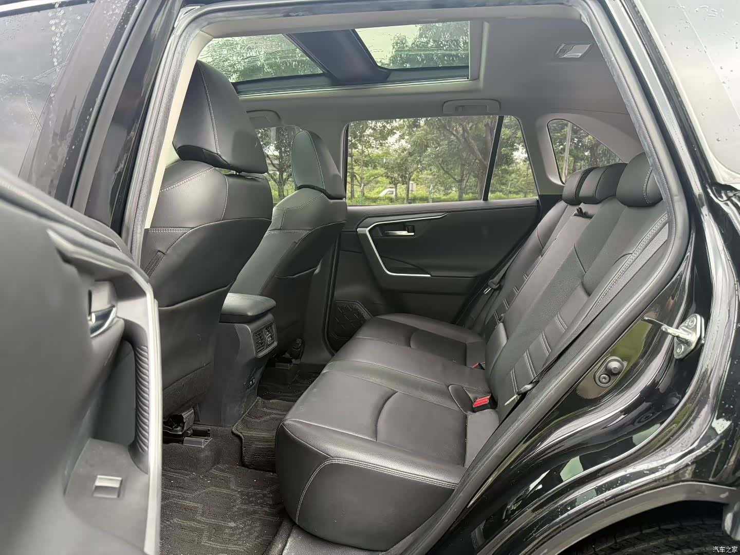 Toyota RAV4, 2020 6