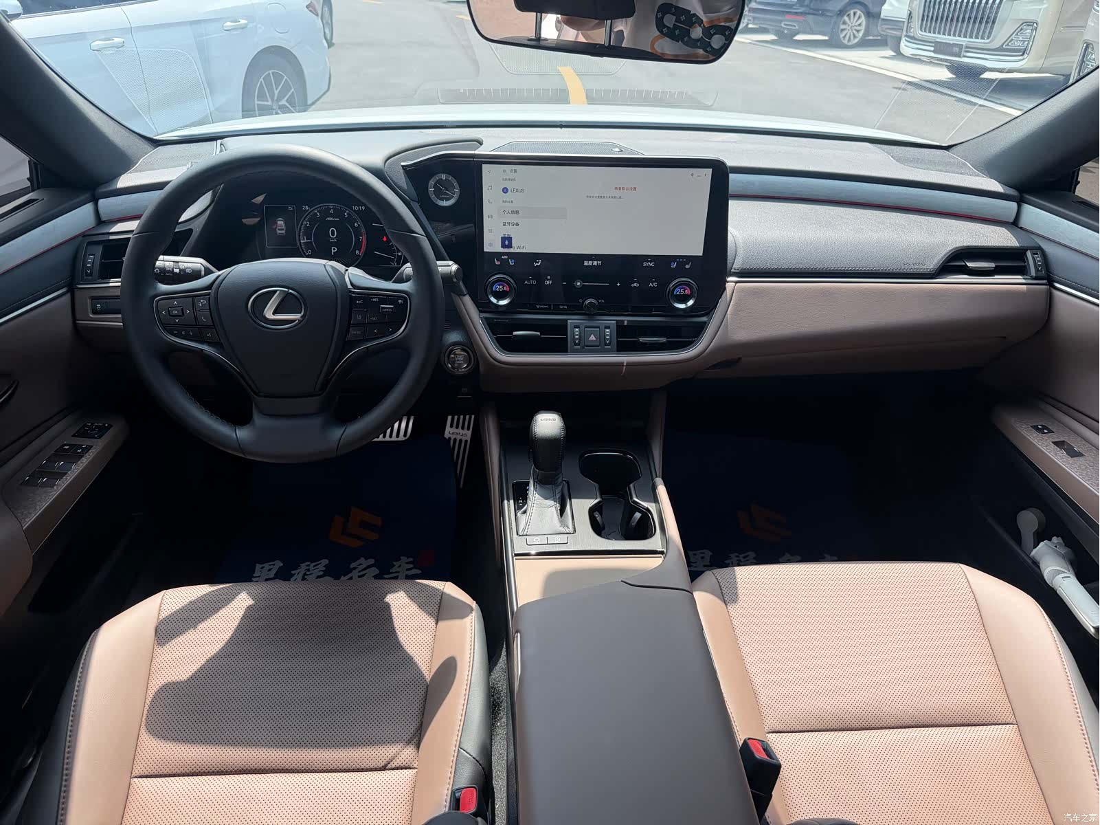 Lexus ES, 2026 12