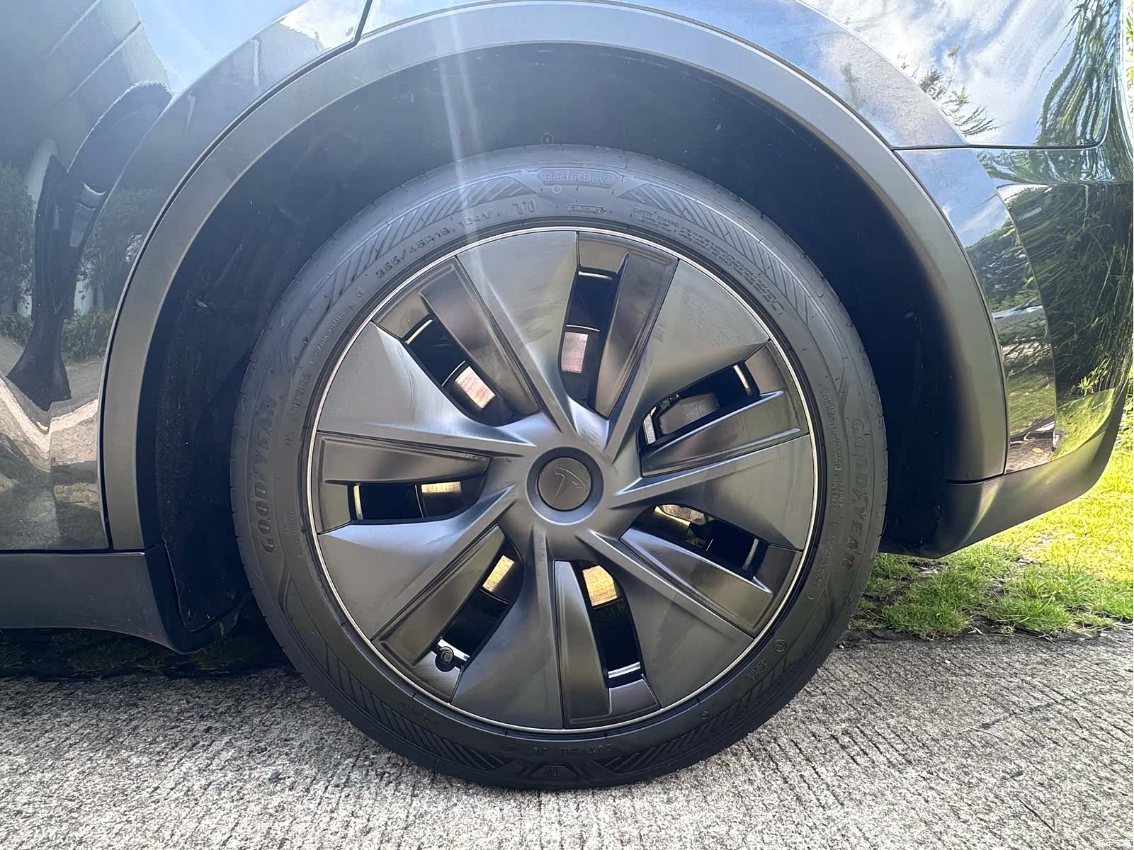 Tesla Model Y, 2024 7