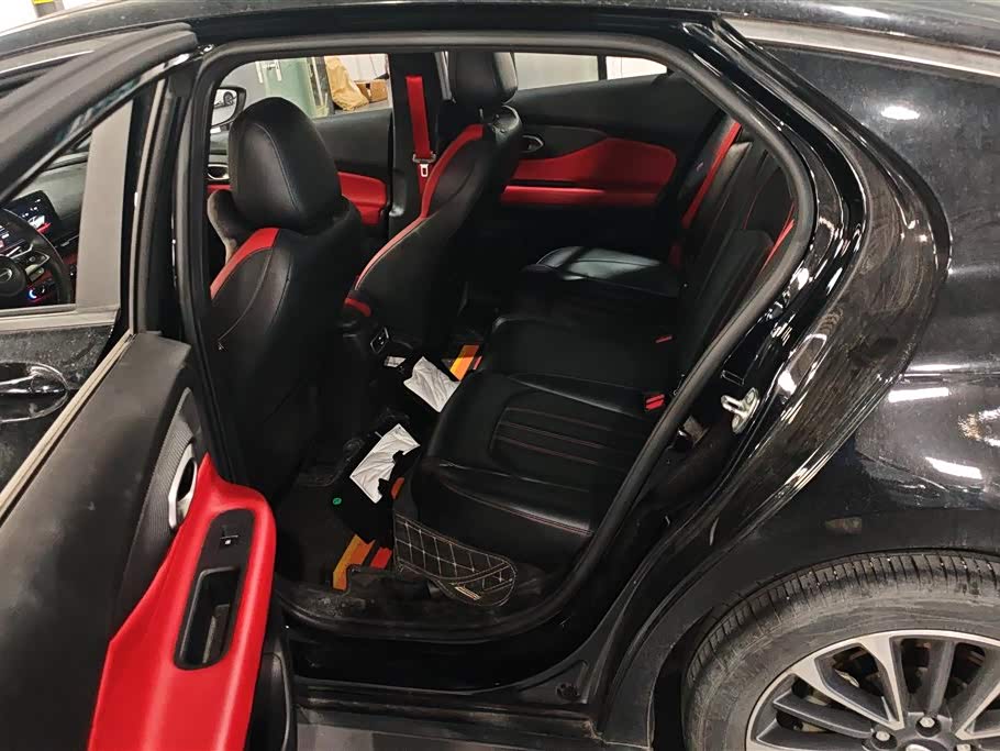 Trumpchi Shadow Leopard