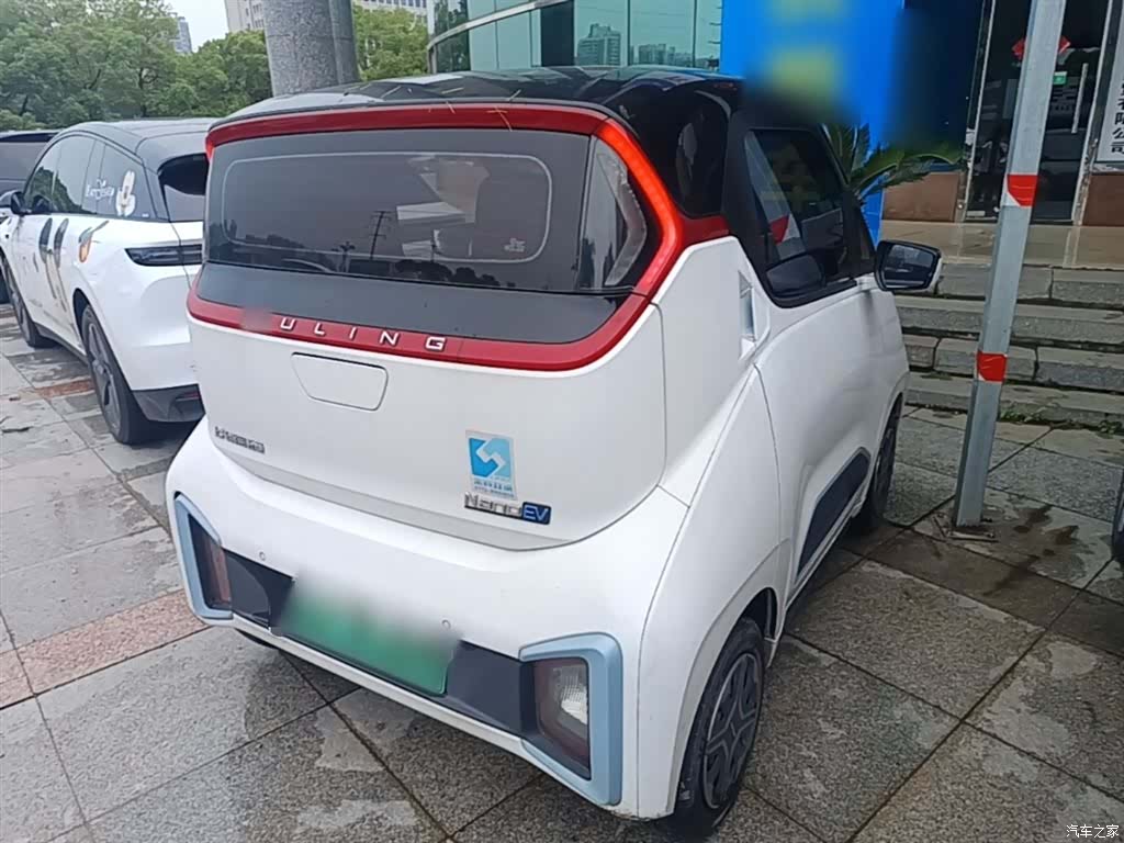 Wuling NanoEV, 2022 все фото