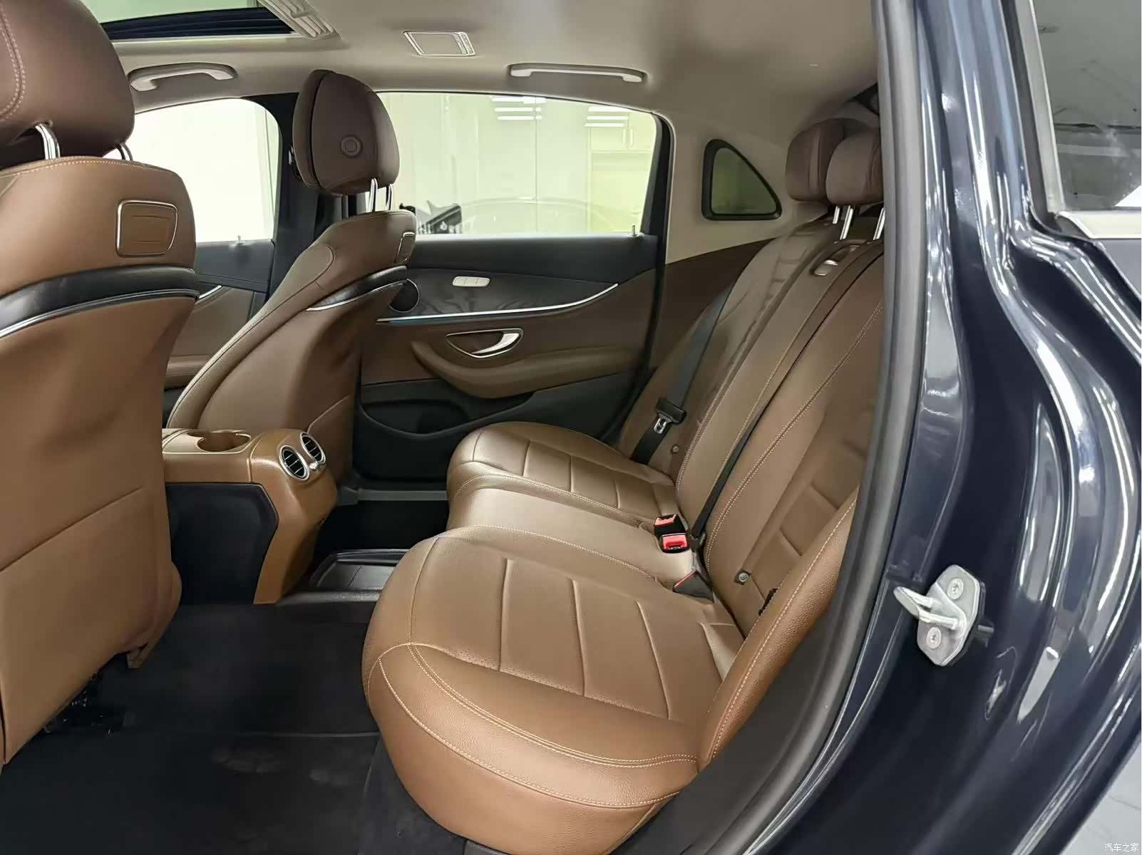 Mercedes-Benz E-Class, 2018 4