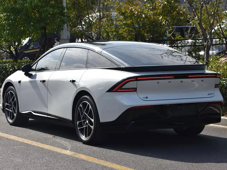 XPENG P7+