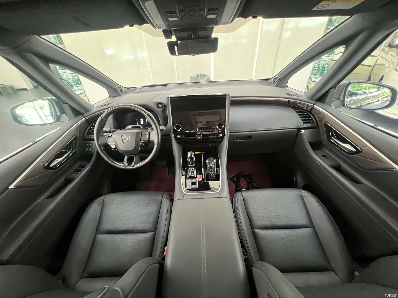 Toyota Vellfire, 2024 18