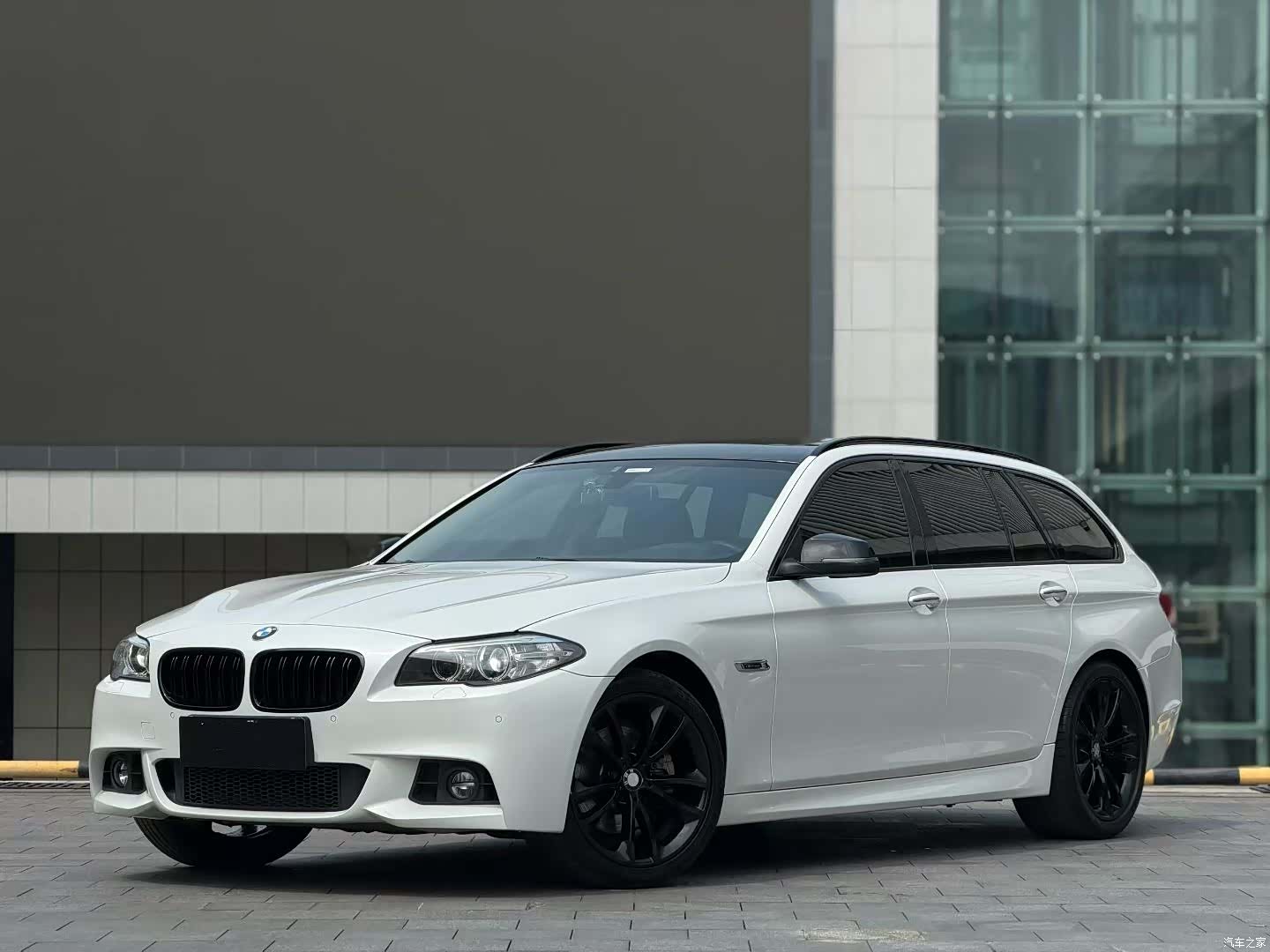 BMW 5 Series, 2016 1
