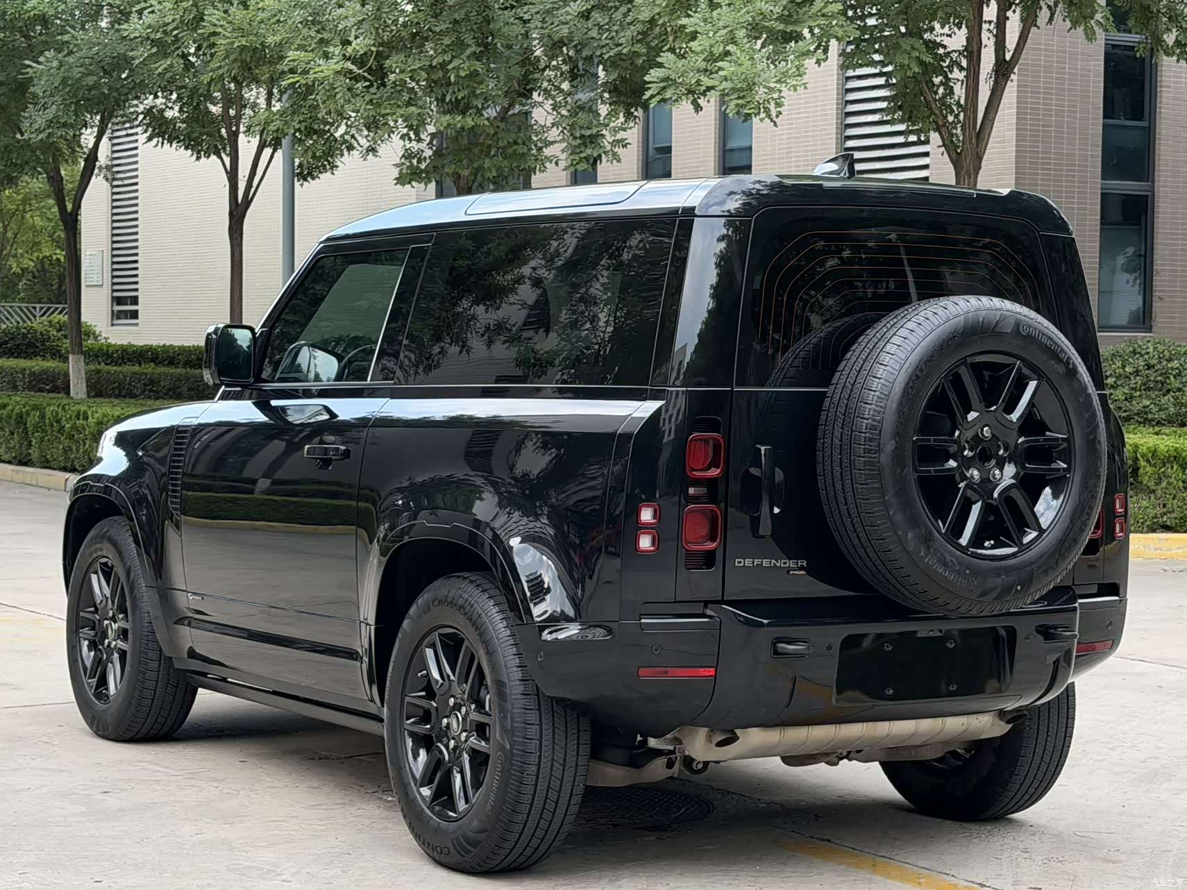 Land Rover Defender, 2021 21