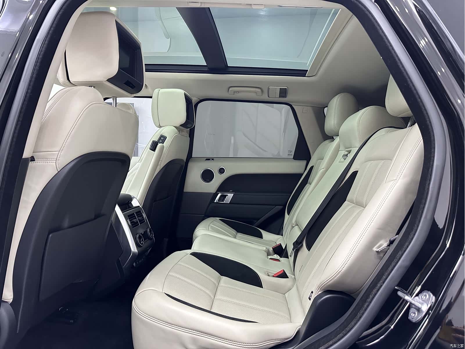 Land Rover Range Rover, 2023 12