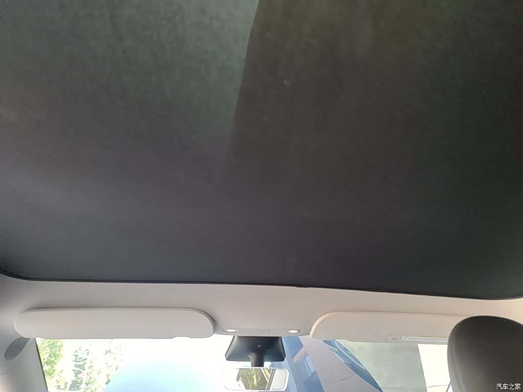 Tesla Model Y, 2023 18