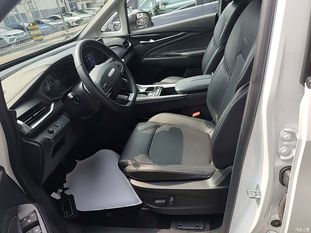 Maxus G50, 2023 15