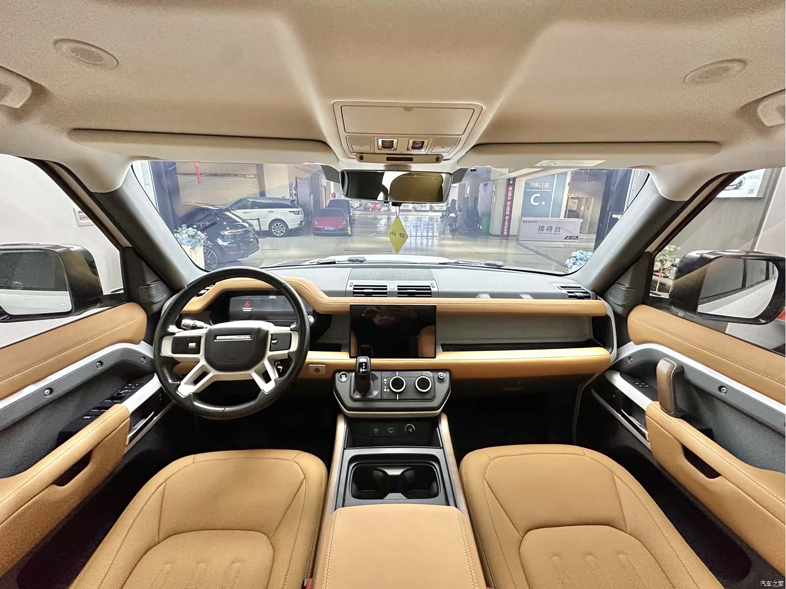 Land Rover Defender, 2021 10