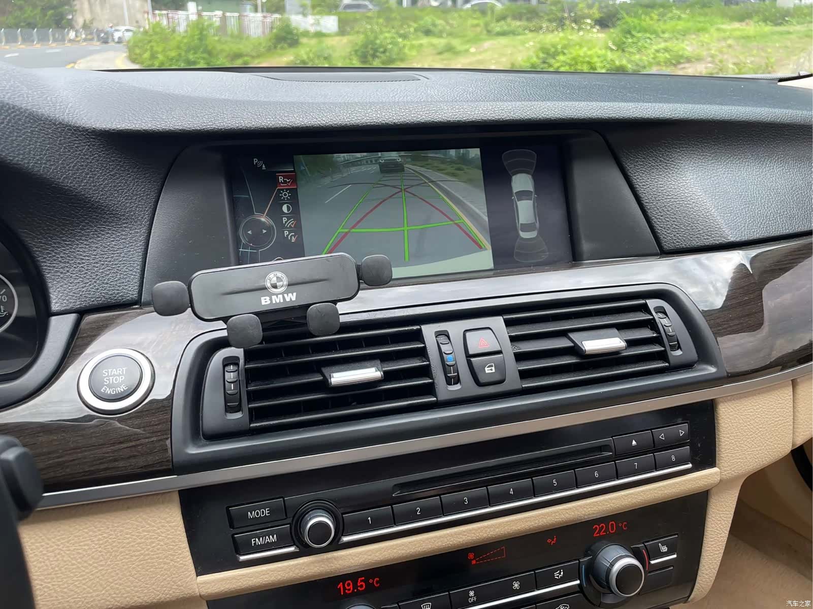 BMW 5 Series, 2013 10
