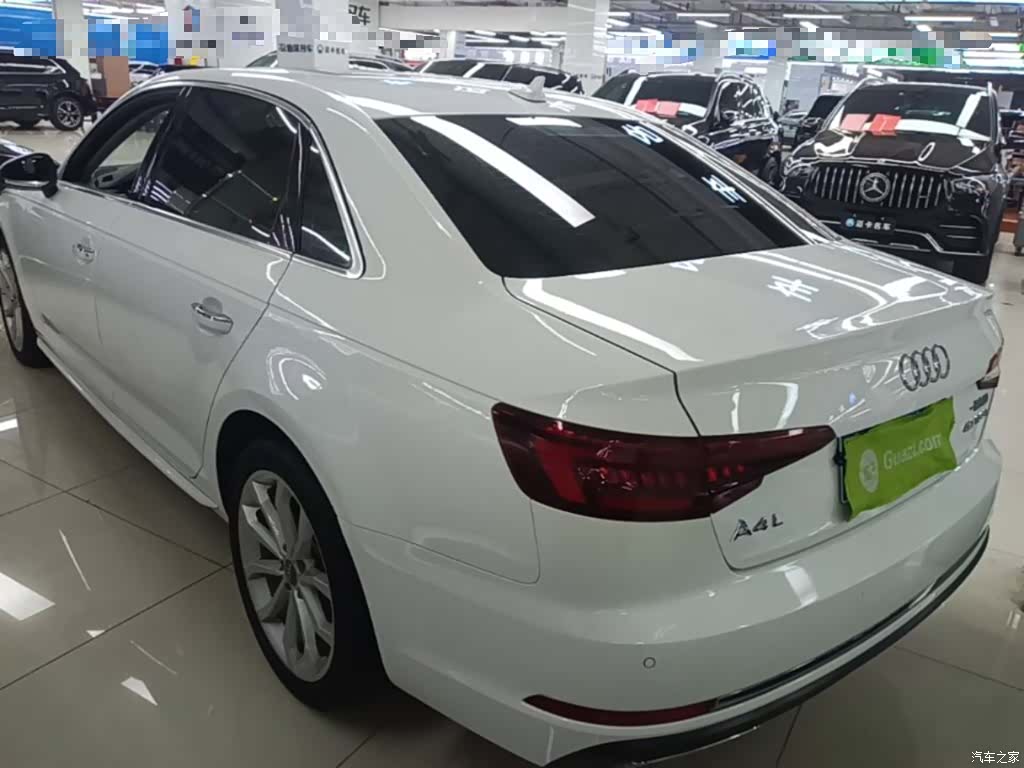 Audi A4L, 2020 все фото