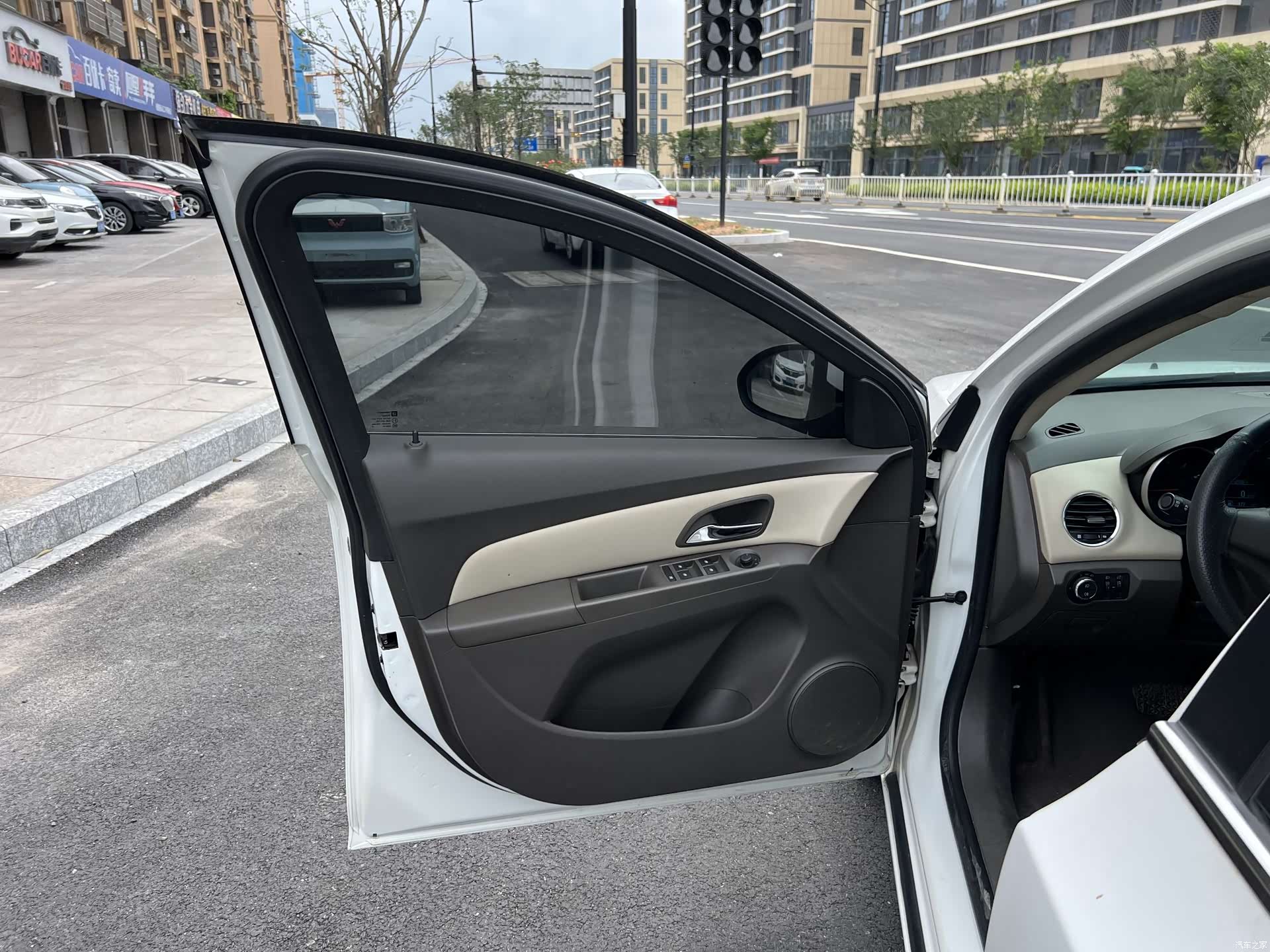 Chevrolet SE, 2016 13