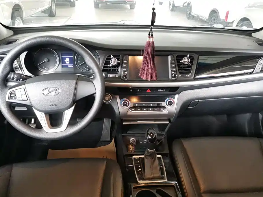 Hyundai Name picture