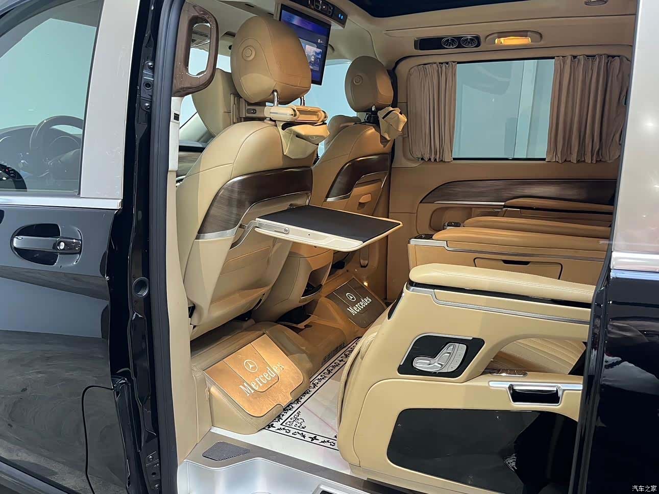 Mercedes-Benz V-Class, 2022 17