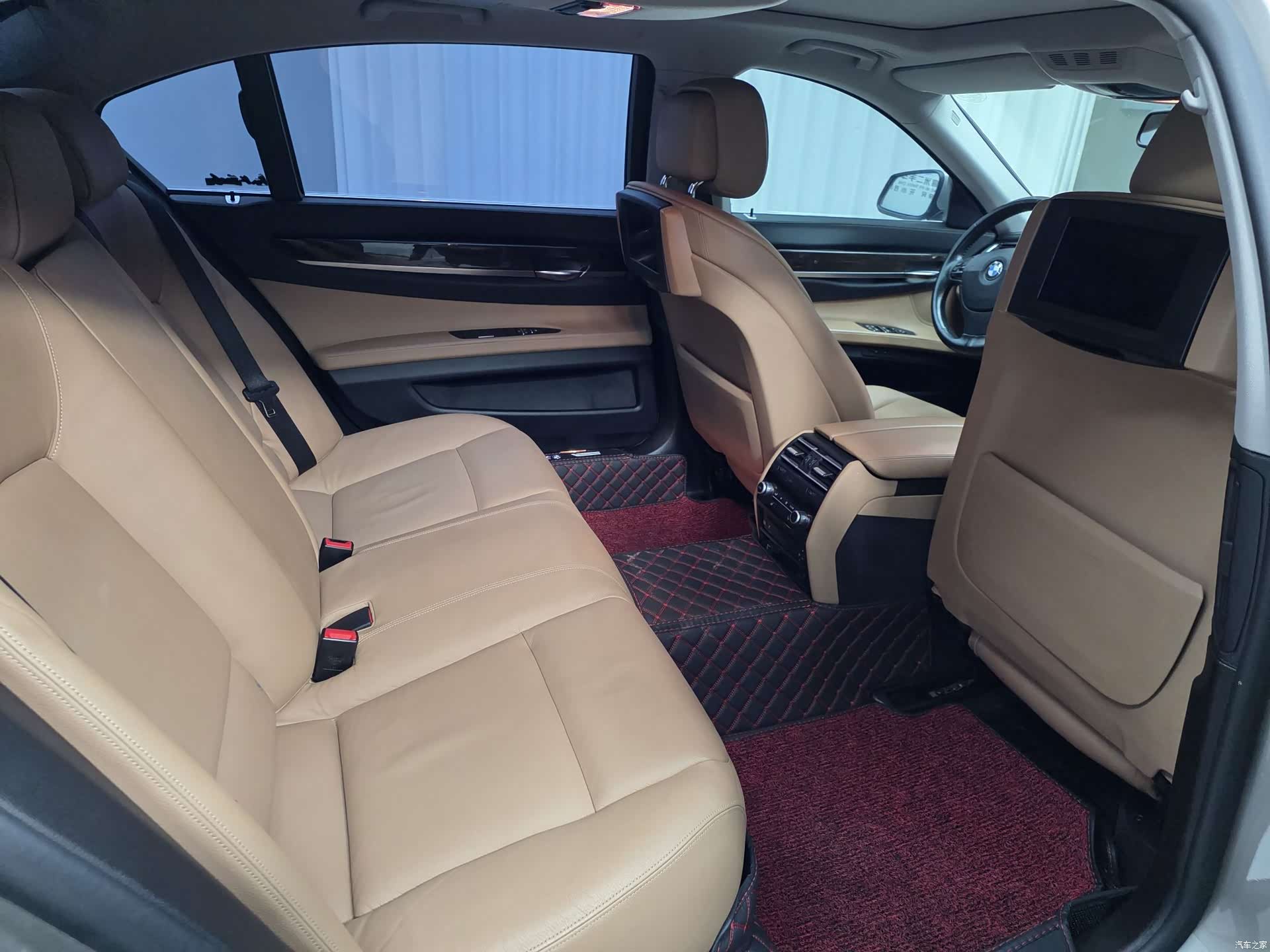 BMW 7 Series, 2011 все фото