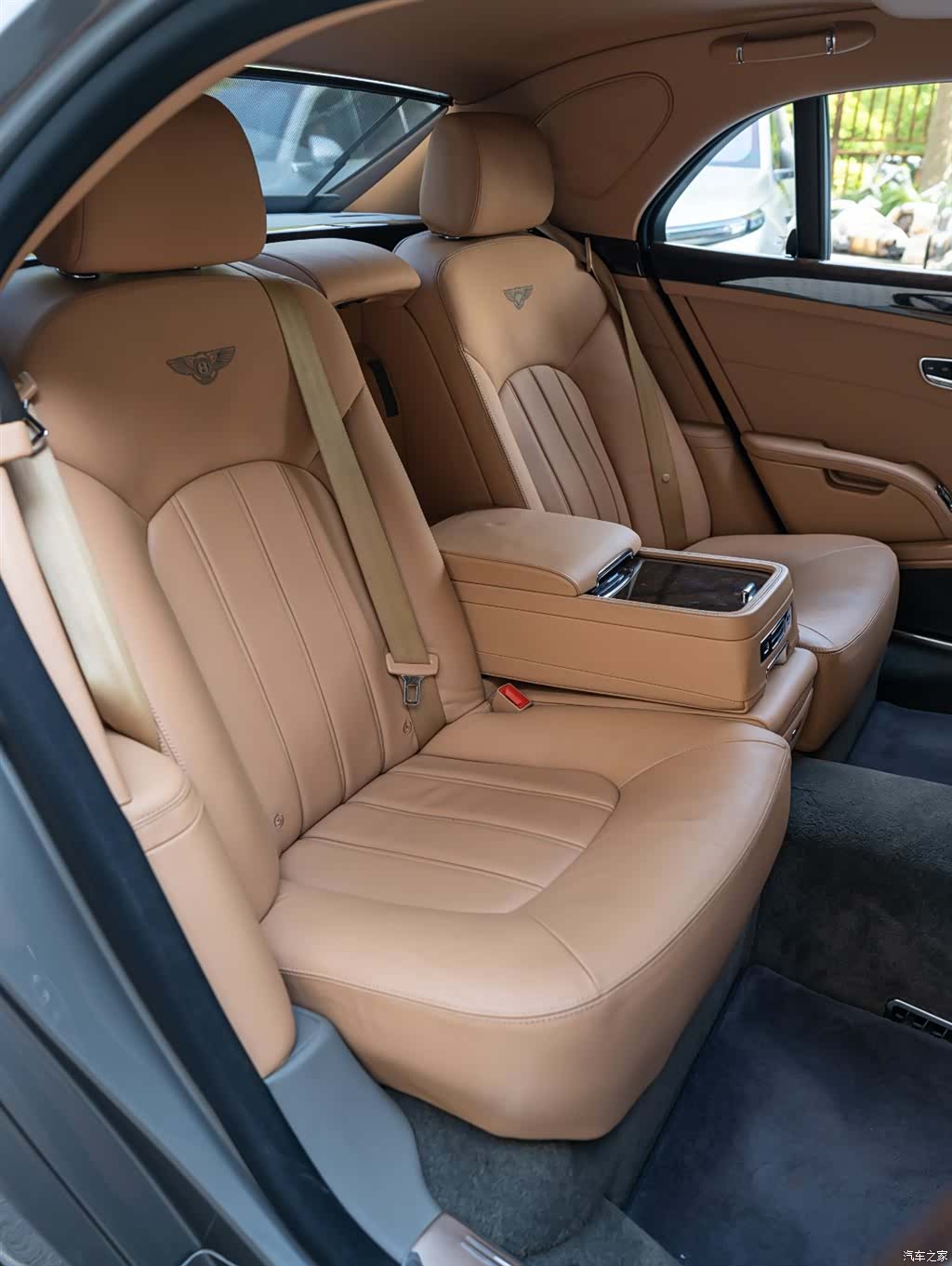Bentley Mulsanne, 2015 21