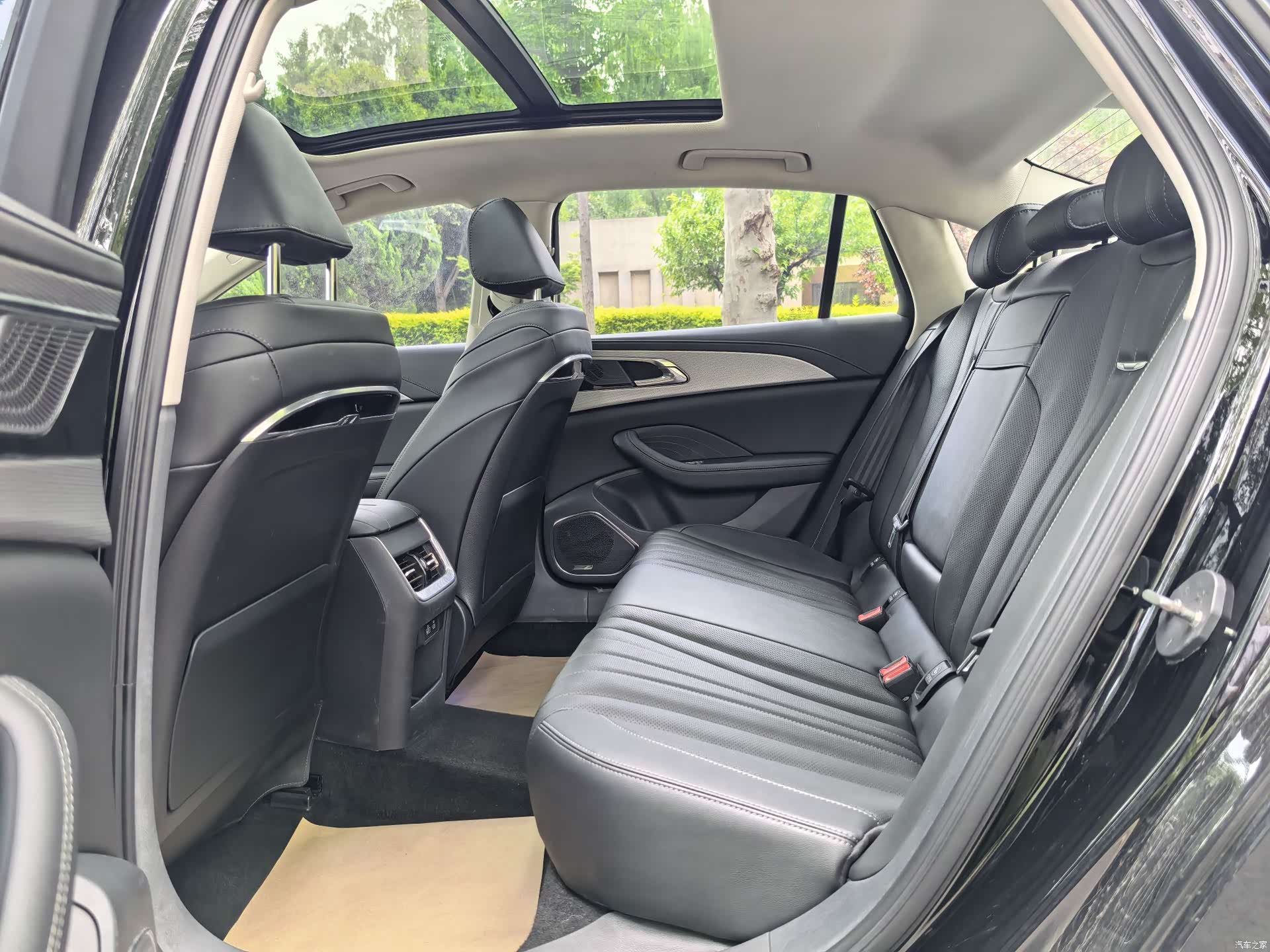 Hongqi H5, 2023 21