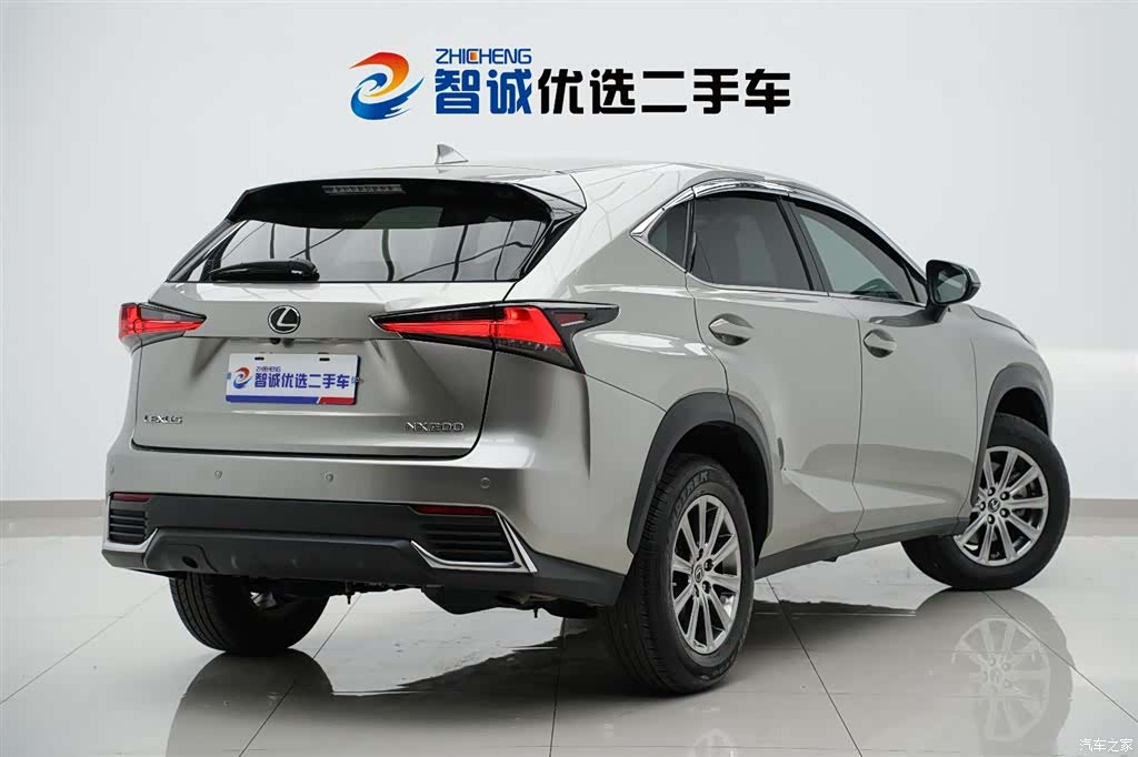 Lexus NX, 2020 3