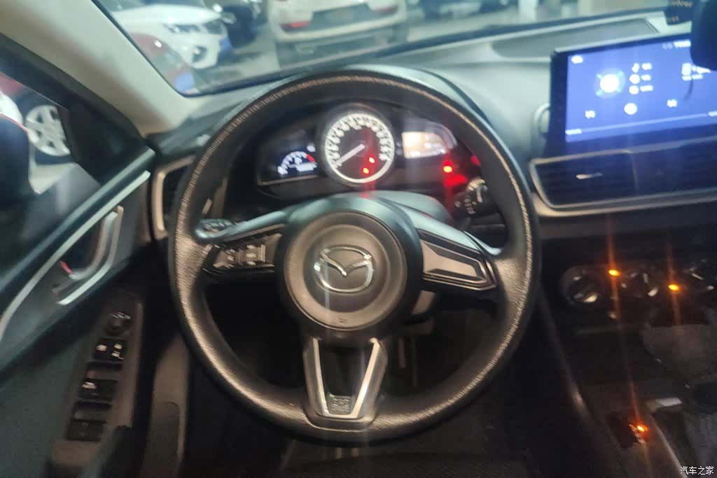 Mazda Mazda3, 2020 15