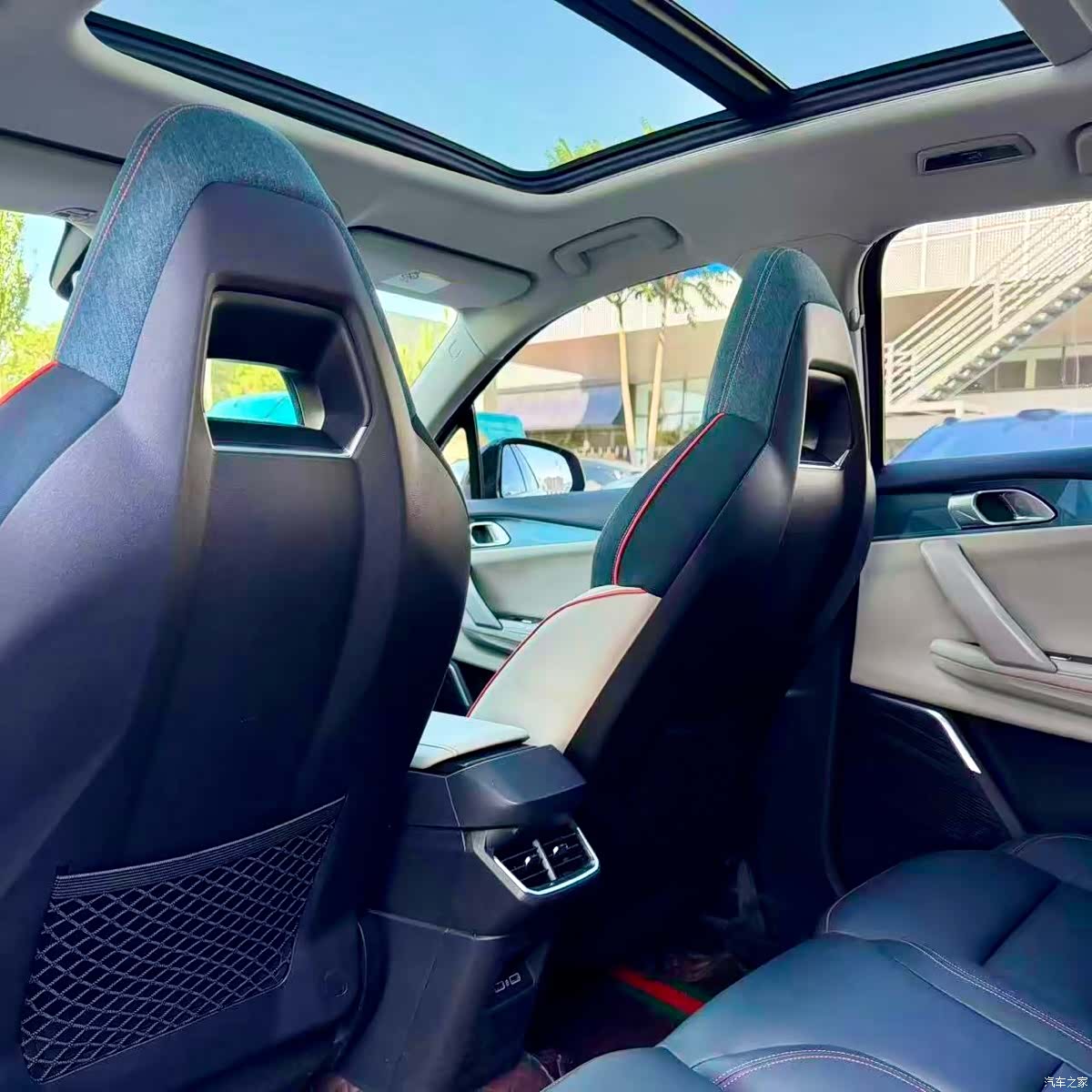 Lynk & Co 02, 2021 9