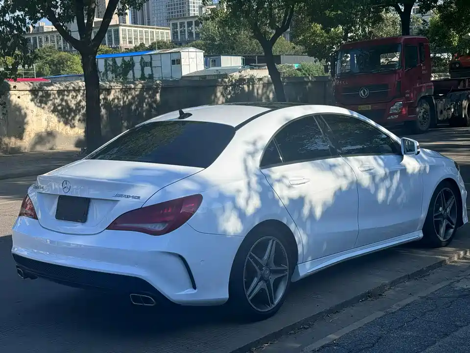 Mercedes-Benz CLA
