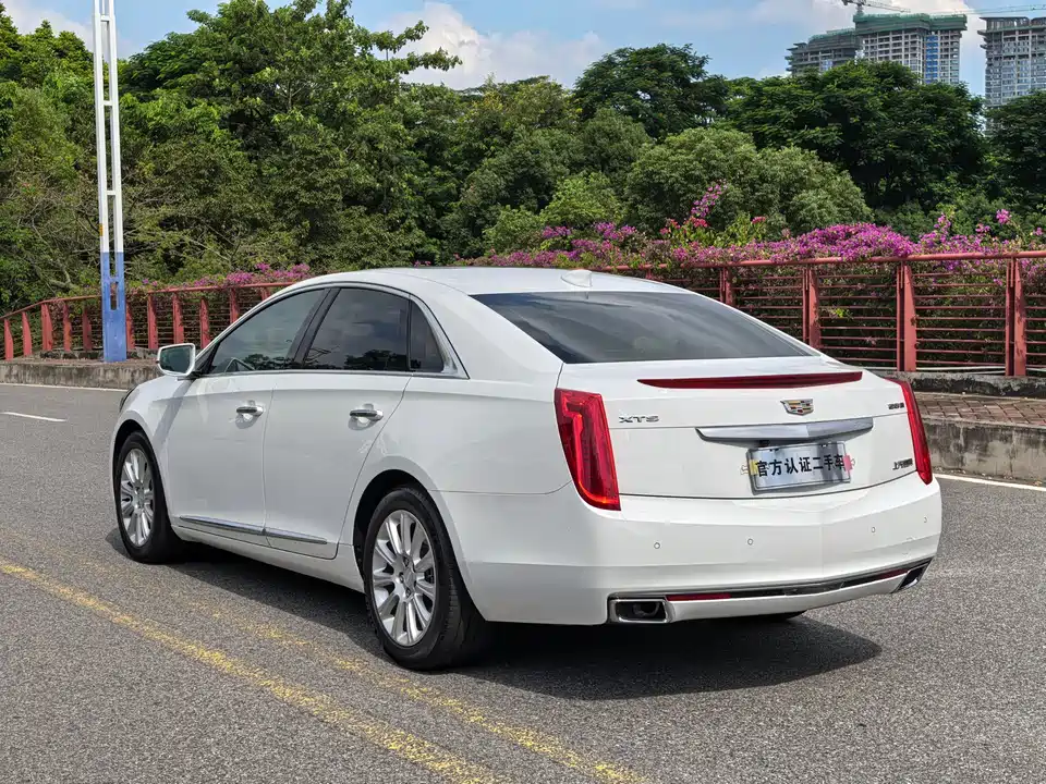 Cadillac XTS