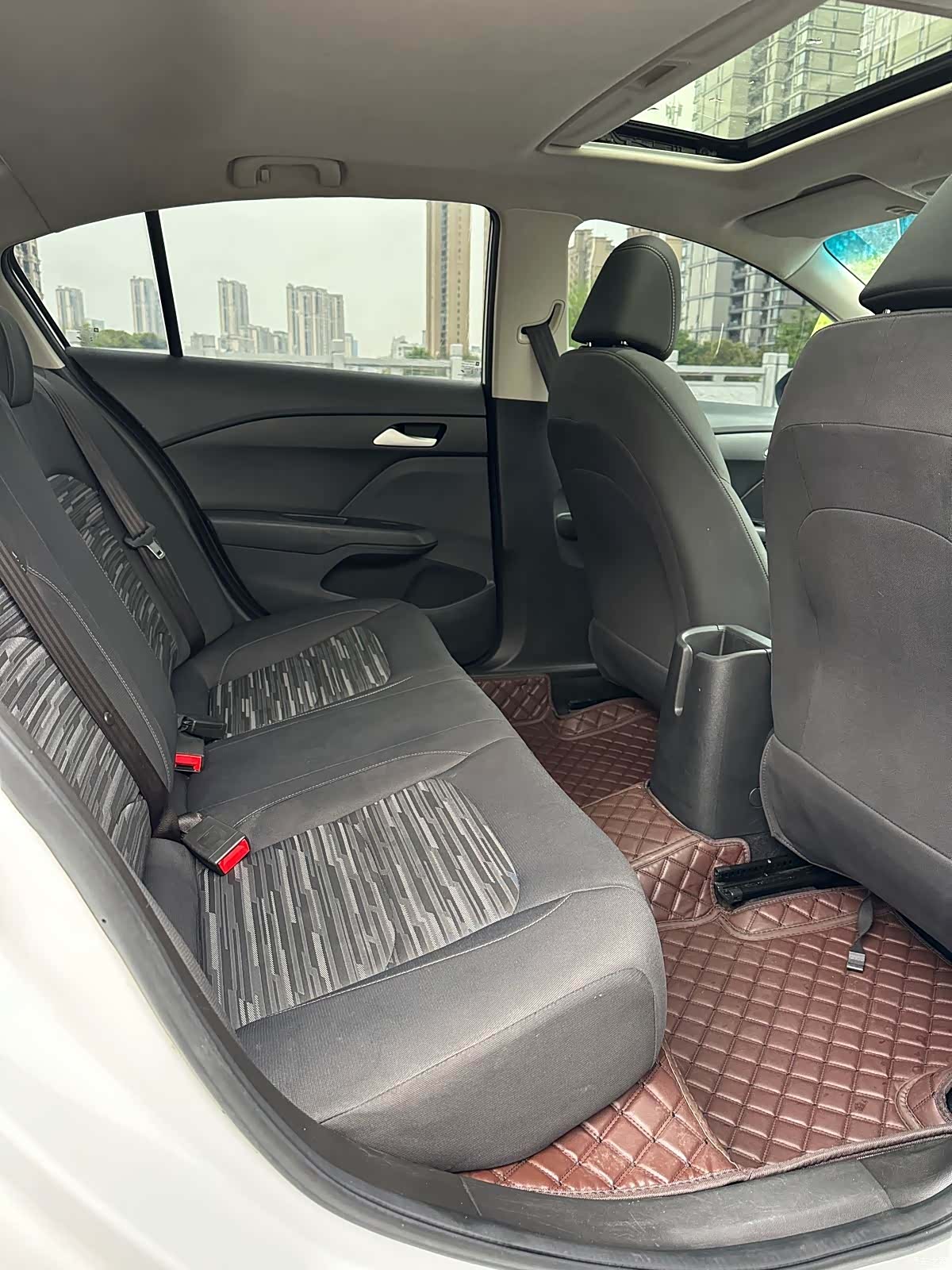 Chevrolet 320, 2018 12