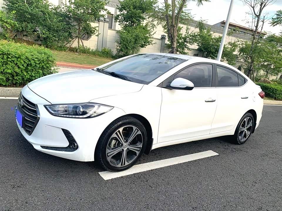 Hyundai Lead