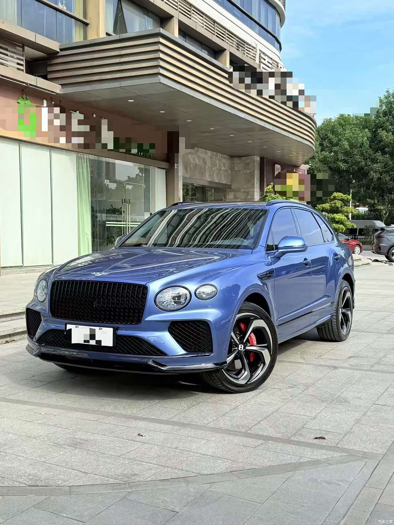 Bentley Bentayga, 2022 1
