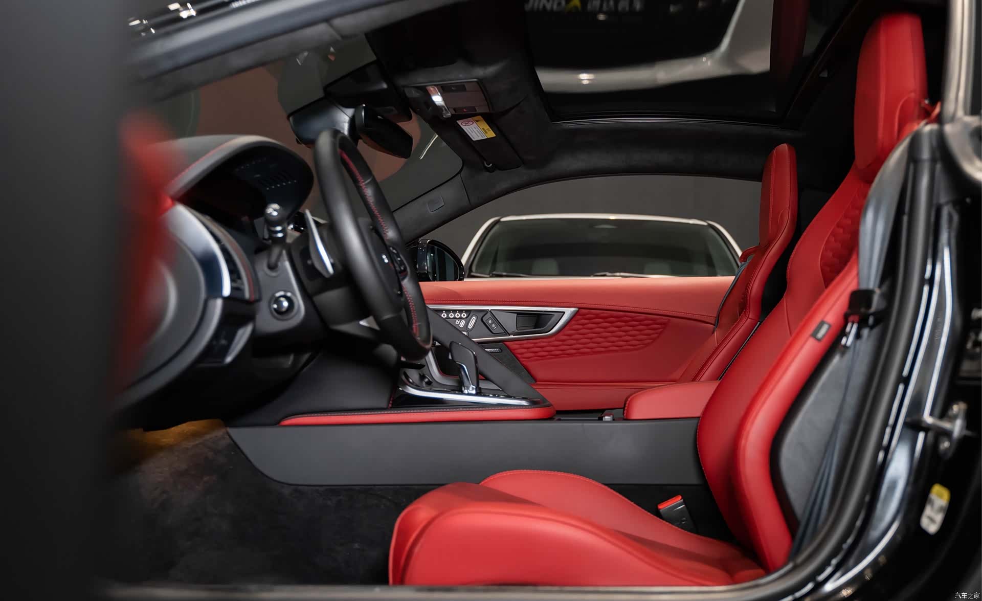 Jaguar F-TYPE, 2023 10