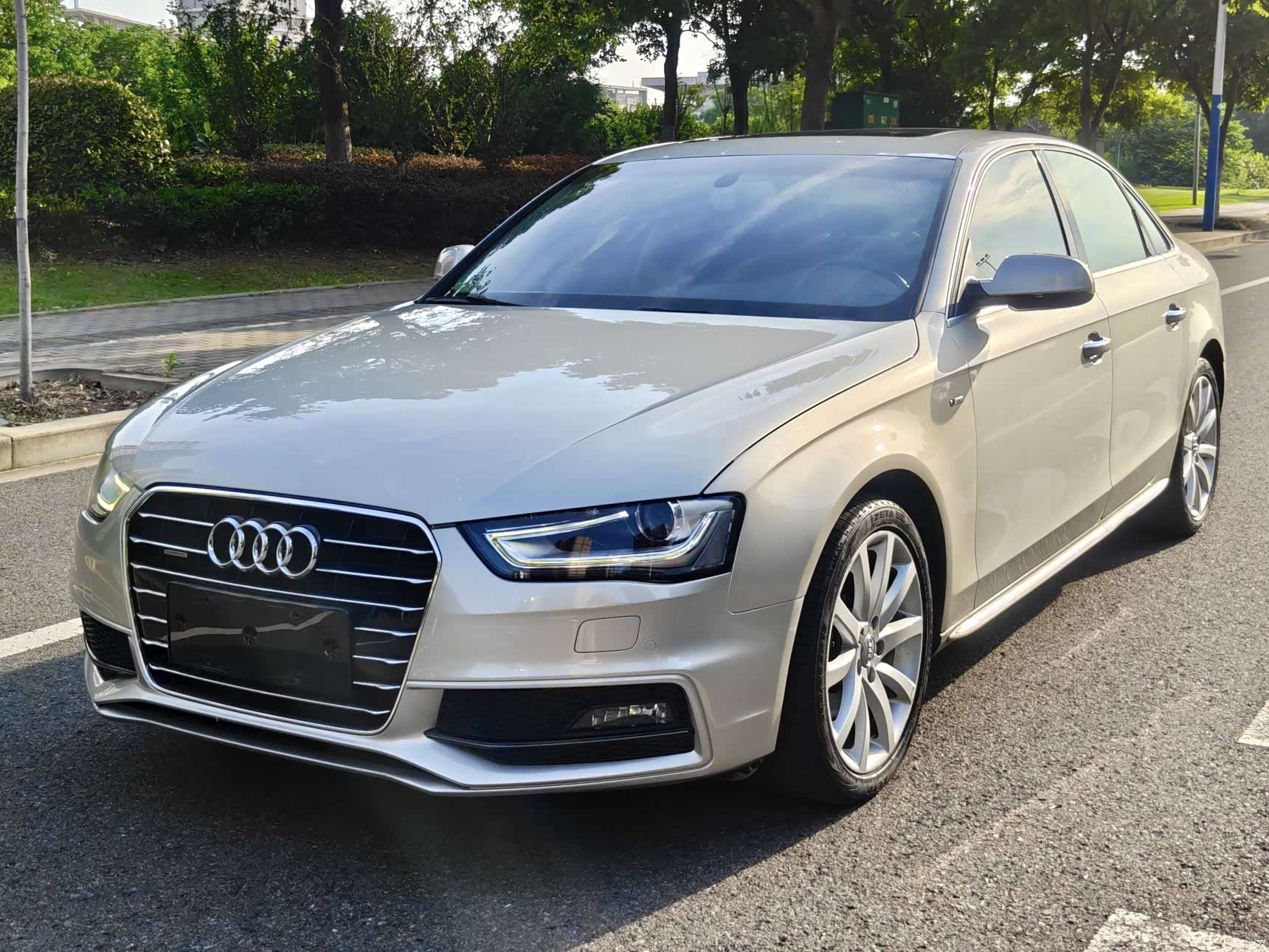 Audi A4L, 2016 1